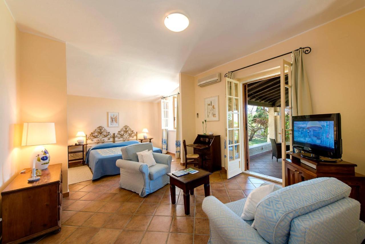 Hotel Is Morus Relais Santa Margherita di Pula Exterior foto