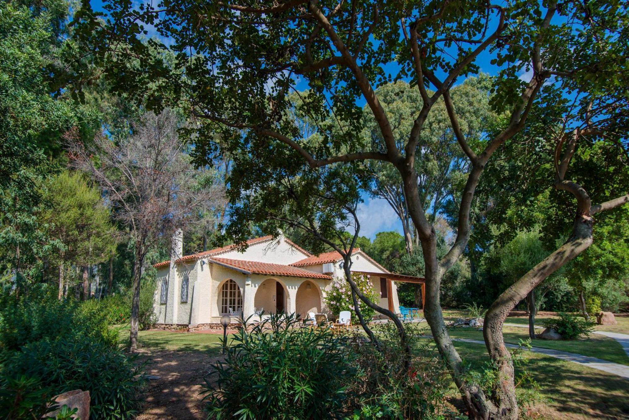 Hotel Is Morus Relais Santa Margherita di Pula Exterior foto