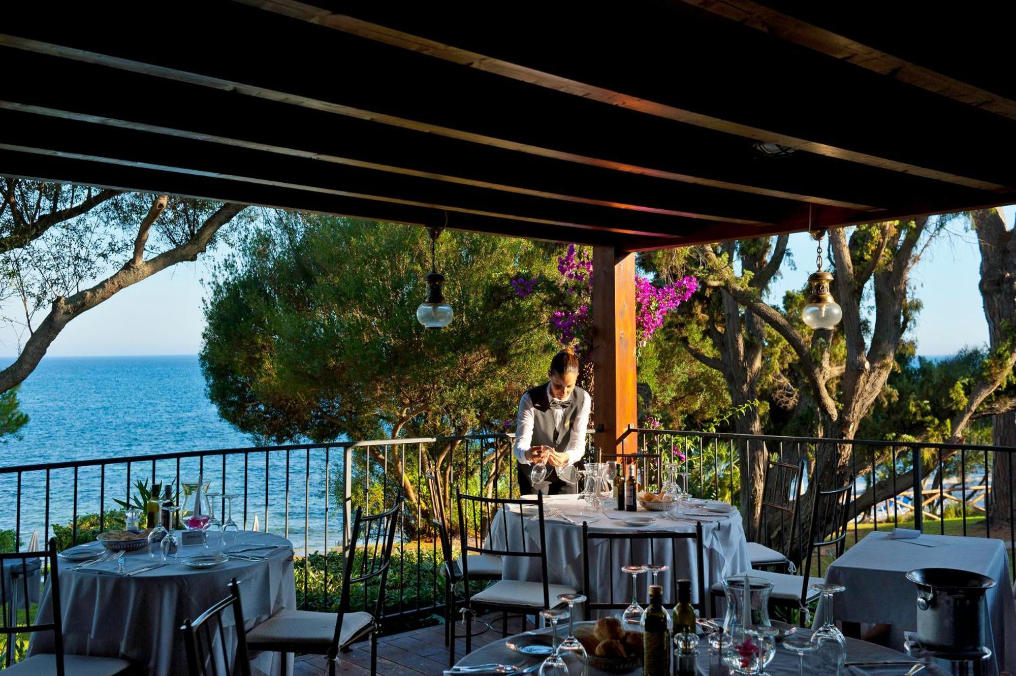 Hotel Is Morus Relais Santa Margherita di Pula Exterior foto
